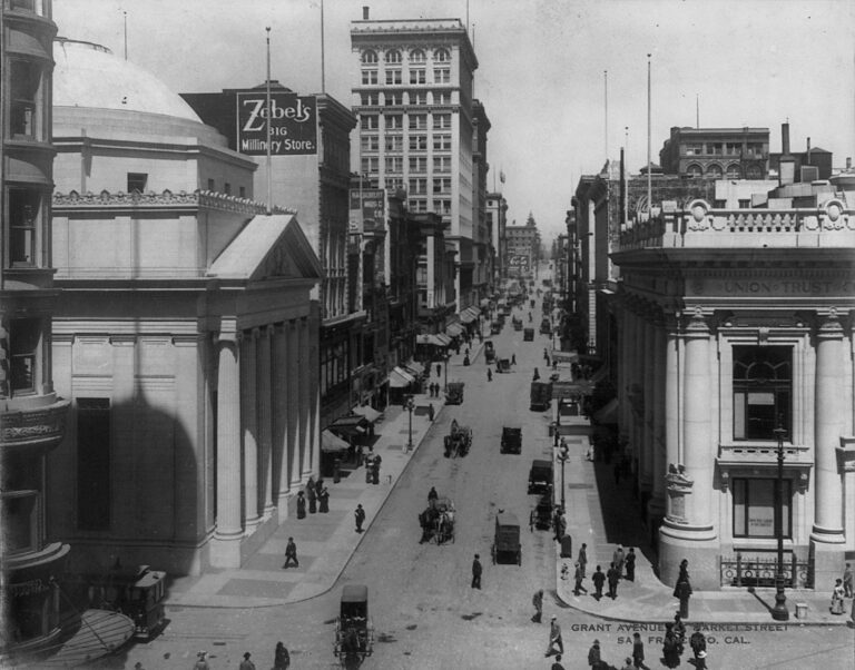 Grant_Avenue_at_Market_Street_San_Francisco_1915-1